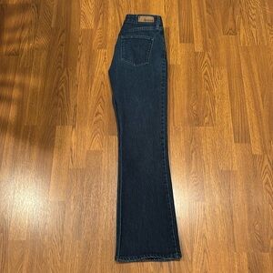 Levi’s Denizen Dark Blue Boot Cut Jeans EUC 6M. Zip Front, 5 Pocket